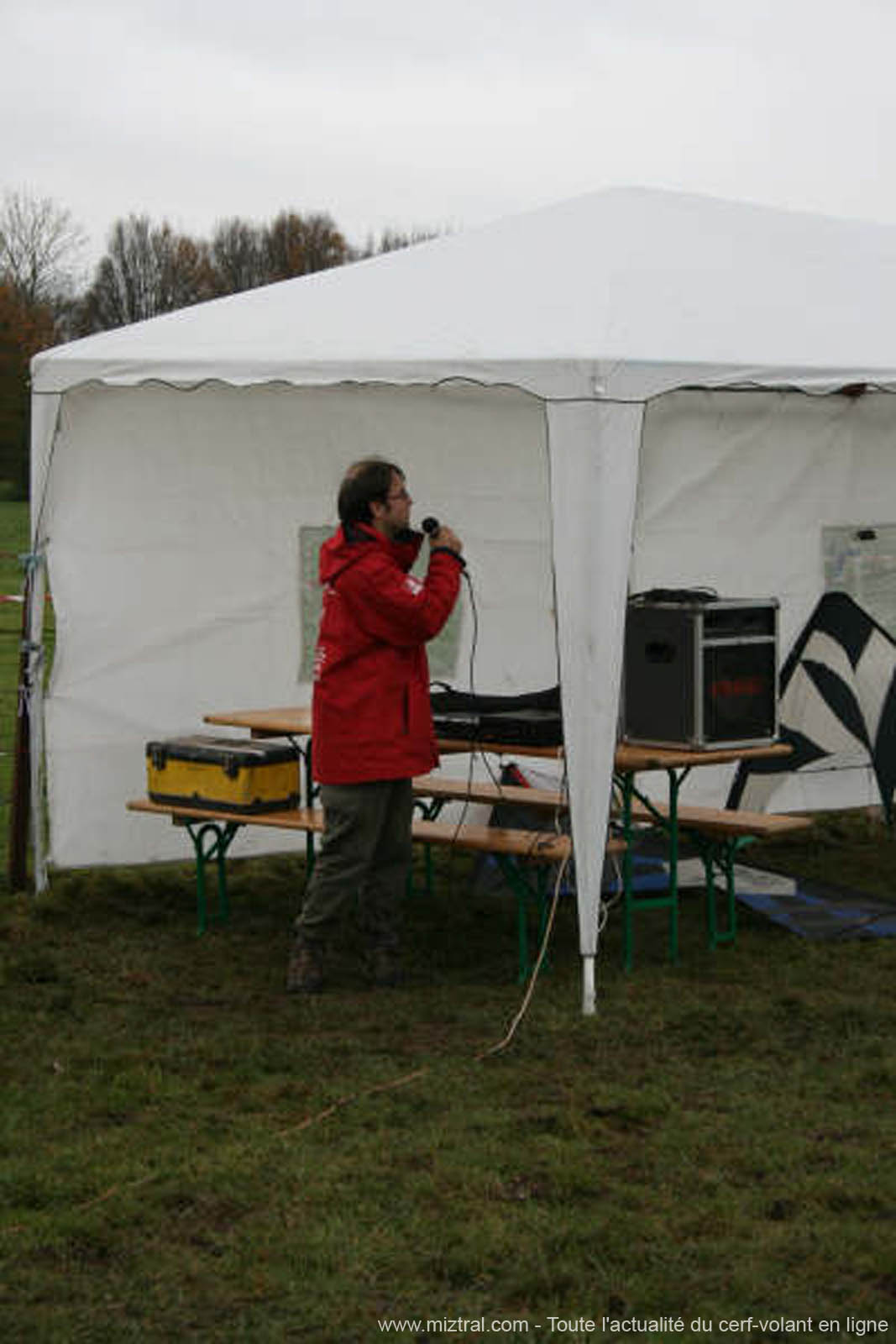 Bertry_2008_Première_rencontre_de_cerf-volant_CV_Club_Miztral (44)